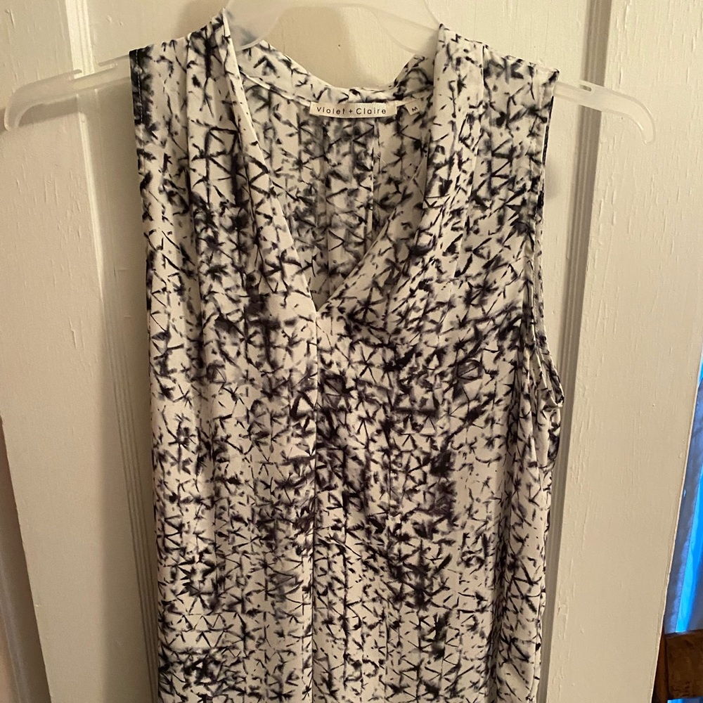 Violet & Claire Sleeveless Shirt